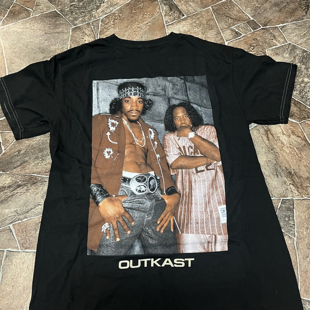 Vintage OutKast Black Graphic T-Shirt Like New